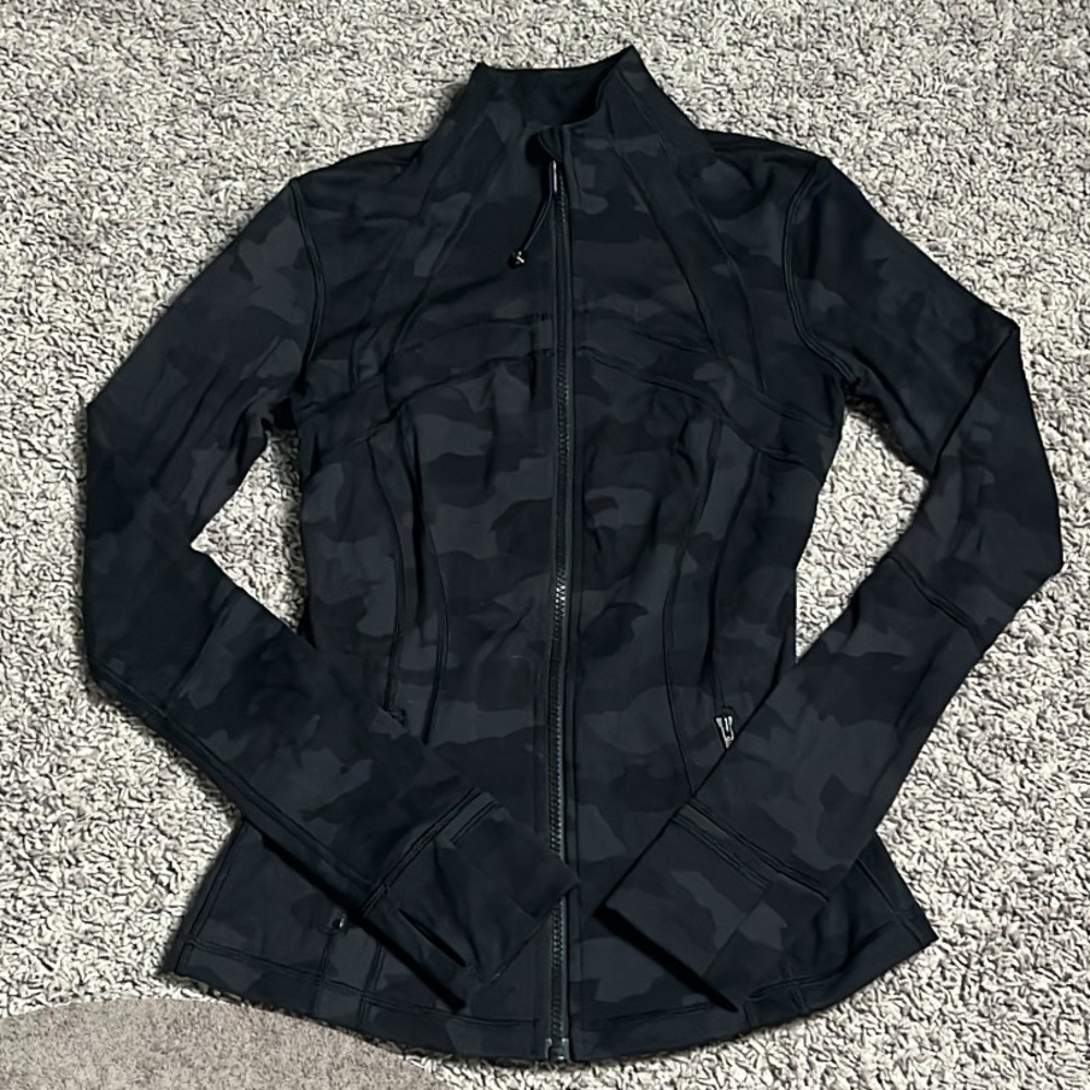 Lululemon camo define jacket (luon) size 4